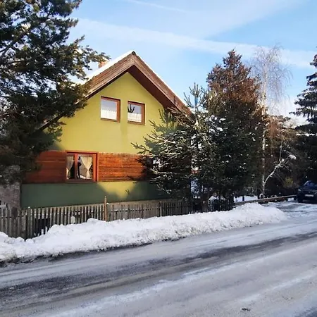 Podkrovie V Zeleni - Privat Rum i privatbostad