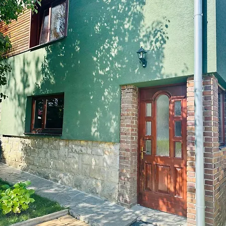 Rum i privatbostad Podkrovie V Zeleni - Privat *